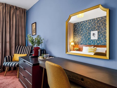 In-room safe, blackout drapes, soundproofing, iron/ironing board
