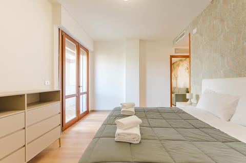 Apartment, Balcony, Courtyard View