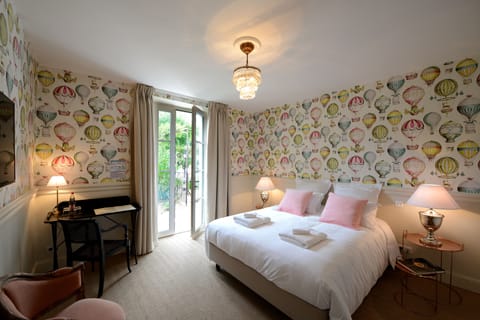 Classic Room, Ground Floor | Premium bedding, minibar, in-room safe, individually decorated