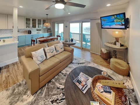 Condo (3 Bedrooms) | Property amenity