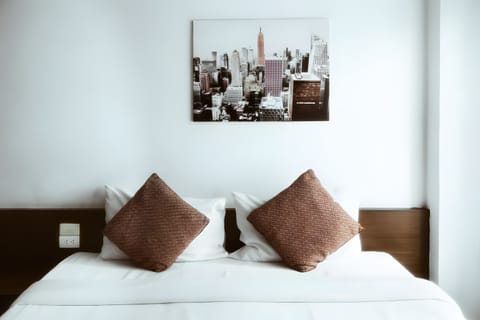 Double Room, 1 Queen Bed | Desk, free WiFi