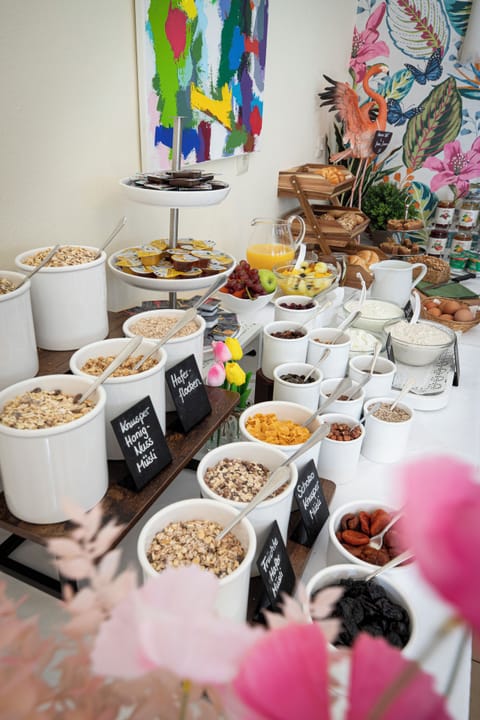 Daily buffet breakfast for a fee
