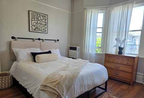 Comfort Apartment | Desk, laptop workspace, free WiFi