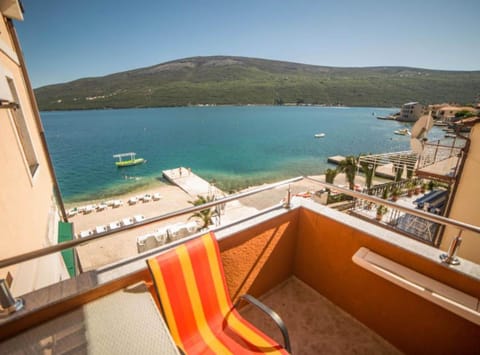 Apartment (One Bedroom Apartment with Balcony an) | Balcony