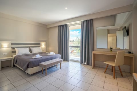 Suite | Soundproofing, free WiFi, bed sheets, wheelchair access