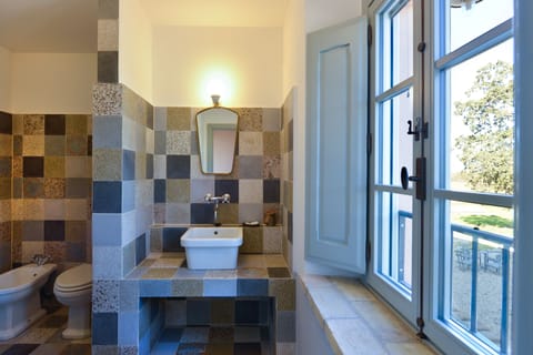 Free toiletries, hair dryer, bidet, towels