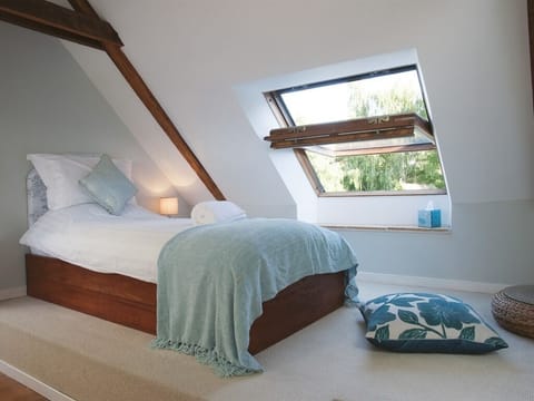 Twin Room, Ensuite (Le Grenier) | Egyptian cotton sheets, premium bedding, memory foam beds