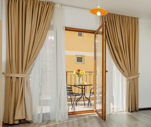 Family Apartment, Balcony | Dining
