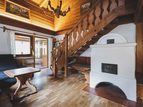 Deluxe Chalet, Mountain View | Interior