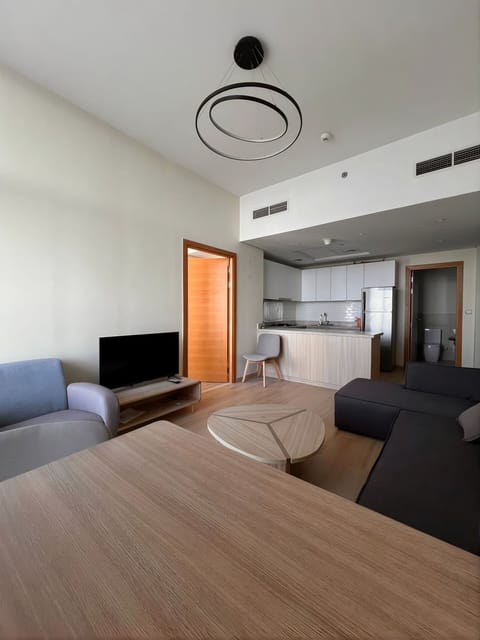 Comfort Apartment, Balcony, City View | Living area