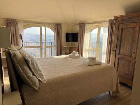 Comfort Double Room, Balcony, Mountain View