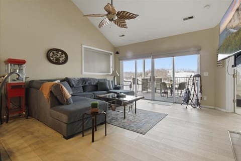 Condo, Multiple Beds, Patio (275 Flynn Road 406 ) | Living area