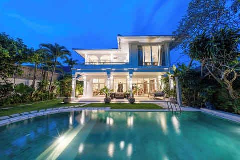 Deluxe Villa, Garden View | Pool | Outdoor pool