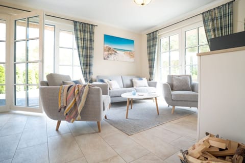 Comfort House, 3 Bedrooms | Living room