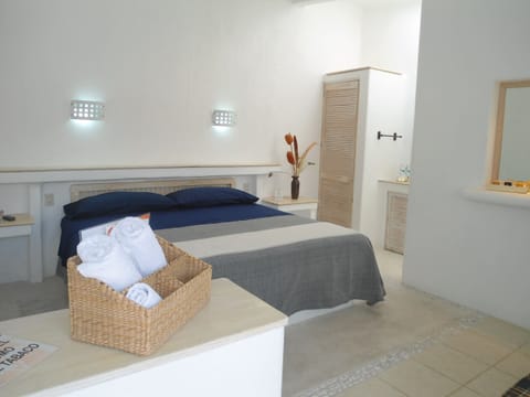 Standard Room, 1 King Bed | Desk, rollaway beds, free WiFi, bed sheets