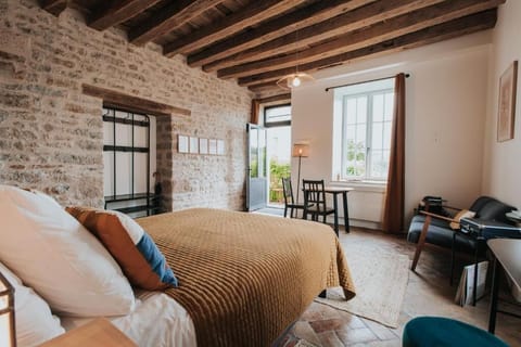Deluxe Double Room, Balcony, Vineyard View | Free WiFi, bed sheets