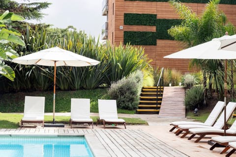 Apartment | Pool | Seasonal outdoor pool
