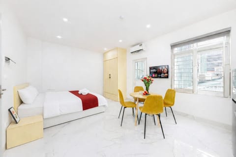 Studio | Desk, laptop workspace, free WiFi, bed sheets