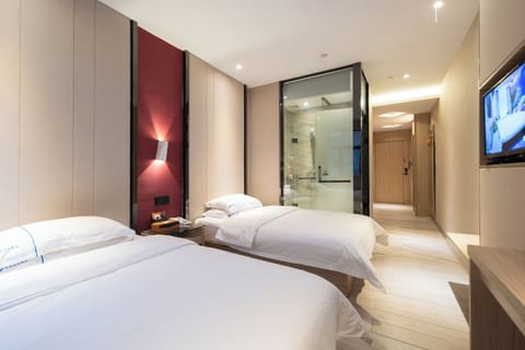 Luxury Twin Room, City View | Desk, blackout drapes, soundproofing, free WiFi