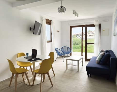 Apartment, 1 Bedroom, Partial Sea View | Interior