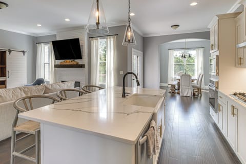 House (4 Bedrooms) | Interior