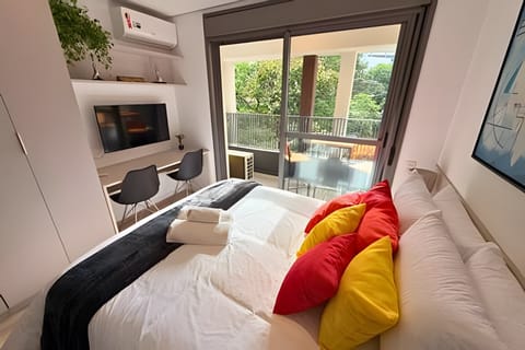 Economy Apartment | Soundproofing, iron/ironing board, free WiFi