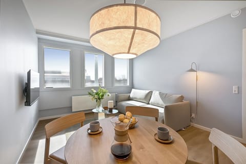 Deluxe Studio | Dining