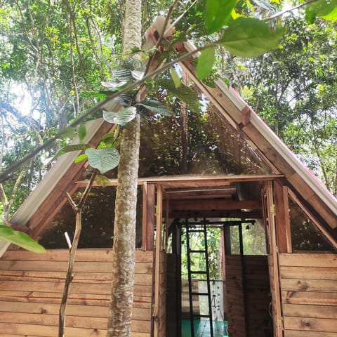 Cabin, 3 Bedrooms, Smoking, Balcony | Property grounds