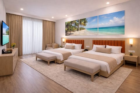Family Room | In-room safe, soundproofing, iron/ironing board, free WiFi