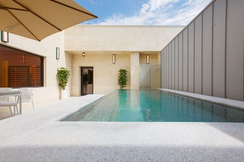 Presidential Suite Poolvilla | Indoor/outdoor pool