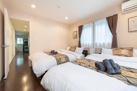 Superior Apartment | Desk, laptop workspace, WiFi (free), bed sheets