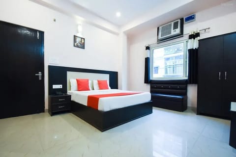 Deluxe Double Room, 1 Bedroom | Free WiFi, bed sheets, wheelchair access