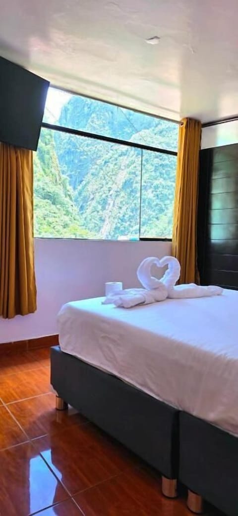 Classic Room, Hill View | WiFi (free)