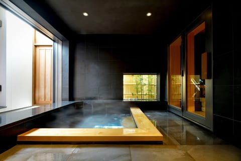 Deluxe Suite | Spa