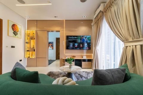 Luxury Apartment, Balcony, City View | Interior