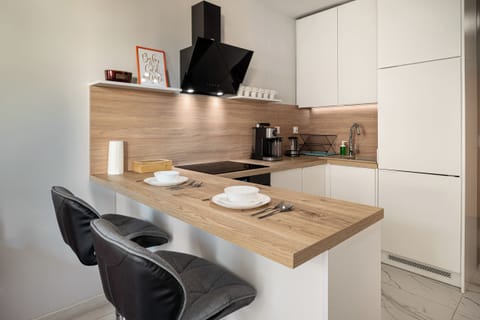 Apartment, Balcony | Private kitchenette