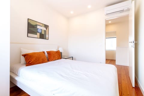 Deluxe Apartment, Balcony, River View | WiFi (free)