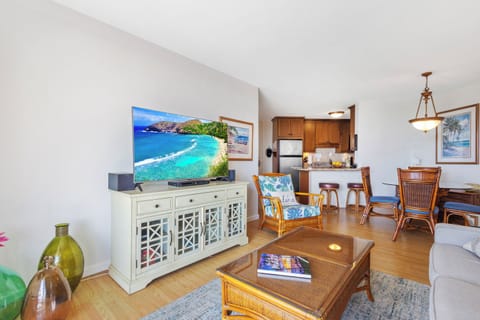 Luxury Condo, Balcony, Ocean View | Living area