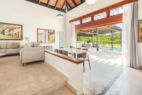 House | 3 bedrooms, high-speed internet