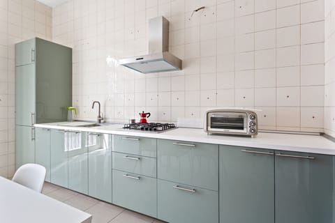 Apartment (2 Bedrooms) | Private kitchen | Espresso maker, oven, stovetop, electric kettle