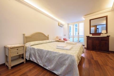 Apartment (2 Bedrooms) | 2 bedrooms, bed sheets