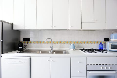 Apartment (2 Bedrooms) | Private kitchen | Espresso maker, oven, stovetop, dishwasher