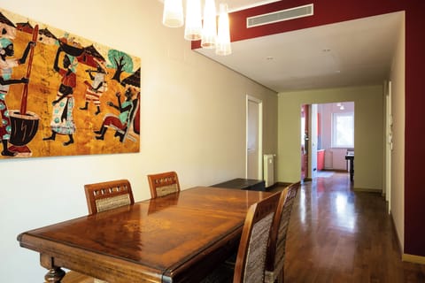 Apartment (2 Bedrooms) | Private kitchen | Microwave, oven, espresso maker, electric kettle