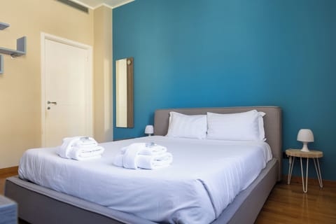 Apartment (2 Bedrooms) | 2 bedrooms, laptop workspace, iron/ironing board, bed sheets