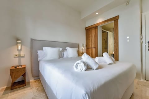 Double Room, City View | In-room safe, blackout drapes, soundproofing