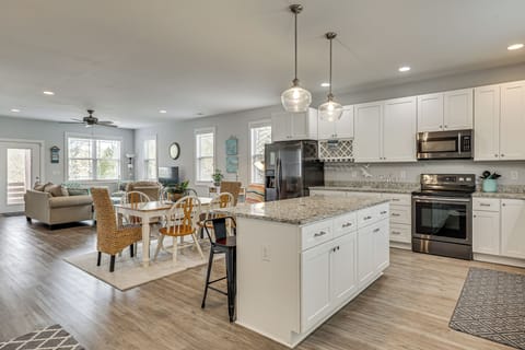 House (4 Bedrooms) | Interior