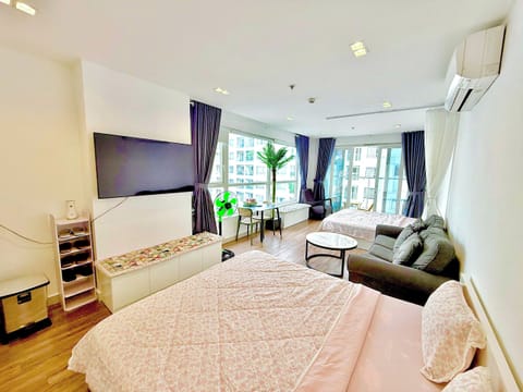 Standard Apartment, Balcony, Partial Lake View | Free WiFi