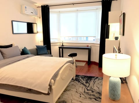 Comfort Studio, City View | Interior