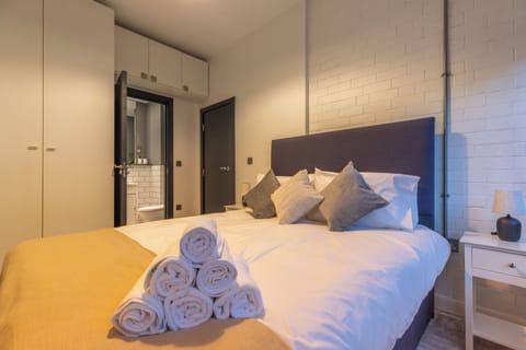 Apartment | Iron/ironing board, free WiFi