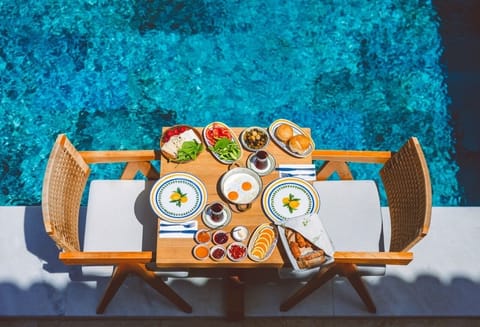 Free daily local cuisine breakfast